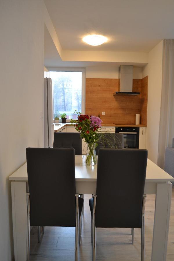 Elegant Escape Apartment II - City Centre Bratislava Exterior photo